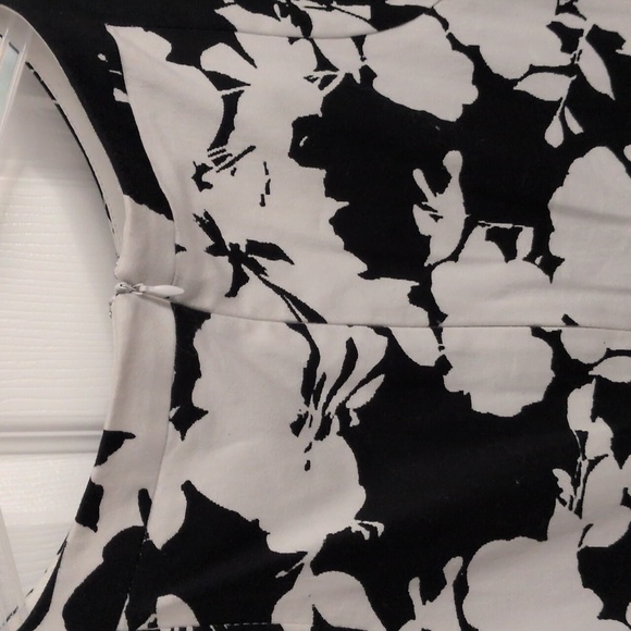 Chaps Black & White Sleeveless Floral Dress - 6 - Picture 4 of 6